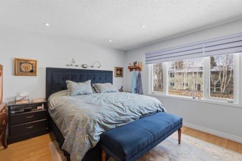 352 Oakside Circle Sw, Calgary, AB - Indoor Photo Showing Bedroom