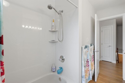 352 Oakside Circle Sw, Calgary, AB - Indoor Photo Showing Bathroom