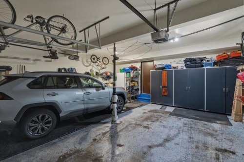 352 Oakside Circle Sw, Calgary, AB - Indoor Photo Showing Garage
