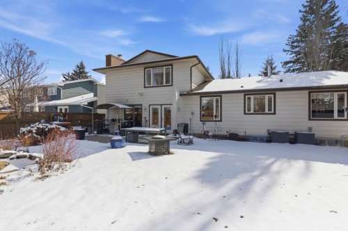 352 Oakside Circle Sw, Calgary, AB - Outdoor