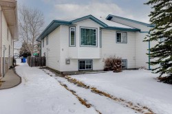 6 West Aarsby Road Cochrane, AB T4C 1M4