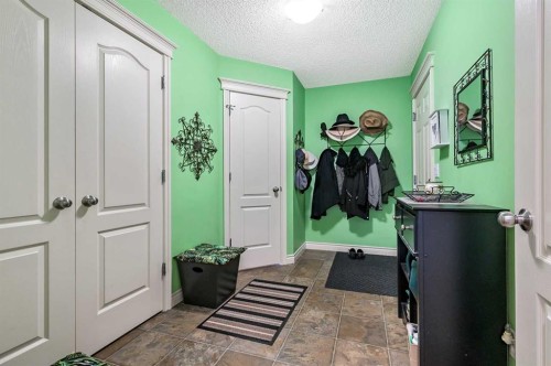 43 Sheep River Heights, Okotoks, AB - Indoor Photo Showing Other Room