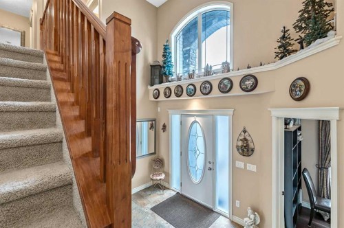 43 Sheep River Heights, Okotoks, AB - Indoor Photo Showing Other Room