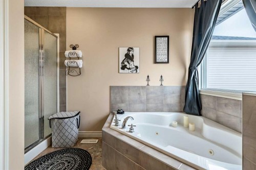 43 Sheep River Heights, Okotoks, AB - Indoor Photo Showing Bathroom