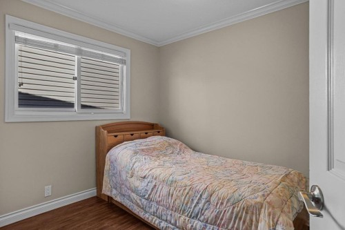 323 Hoodoo Crescent, Canmore, AB - Indoor Photo Showing Bedroom