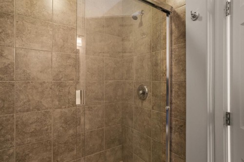 323 Hoodoo Crescent, Canmore, AB - Indoor Photo Showing Bathroom