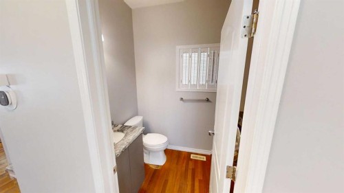 36 Chaparral Drive Se, Calgary, AB - Indoor Photo Showing Bathroom