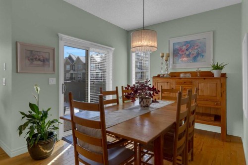 4 Cranfield Circle Se, Calgary, AB - Indoor Photo Showing Dining Room