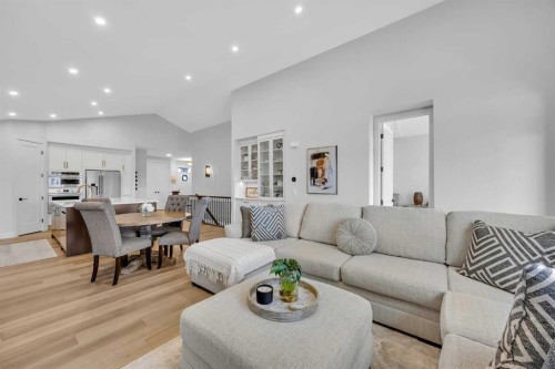 13 Emerson Crescent, Okotoks, AB - Indoor Photo Showing Living Room
