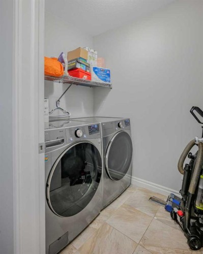 183 Cornerbrook Gate Ne, Calgary, AB - Indoor Photo Showing Laundry Room