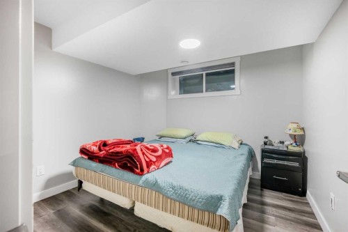 183 Cornerbrook Gate Ne, Calgary, AB - Indoor Photo Showing Bedroom