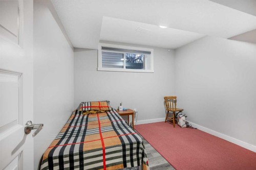 183 Cornerbrook Gate Ne, Calgary, AB - Indoor Photo Showing Bedroom