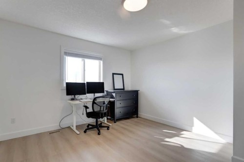 37 Royal Birch Landing Nw, Calgary, AB - Indoor Photo Showing Office