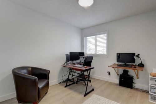 37 Royal Birch Landing Nw, Calgary, AB - Indoor