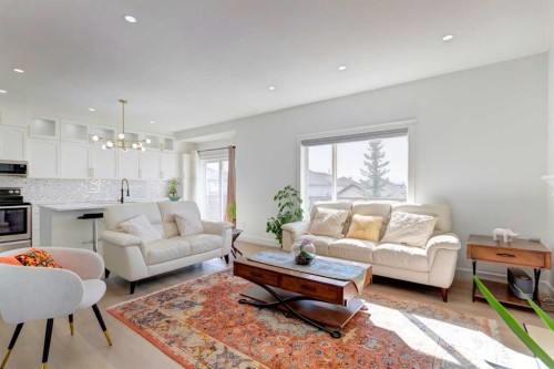 37 Royal Birch Landing Nw, Calgary, AB - Indoor Photo Showing Living Room