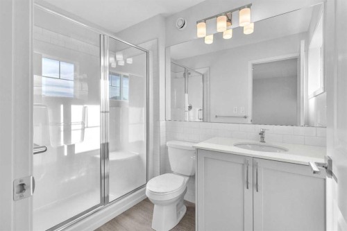 20 Iris Crescent, Okotoks, AB - Indoor Photo Showing Bathroom