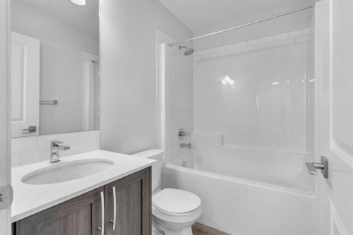 20 Iris Crescent, Okotoks, AB - Indoor Photo Showing Bathroom