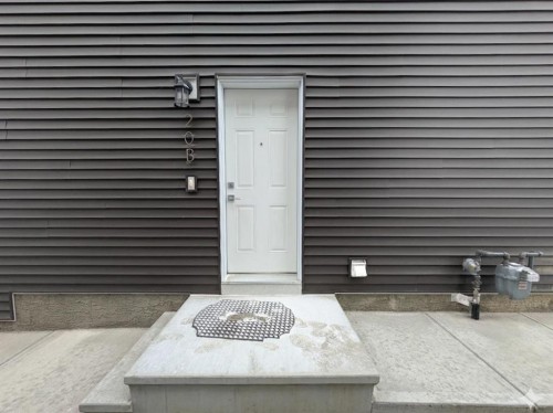 20 Iris Crescent, Okotoks, AB - Outdoor With Exterior