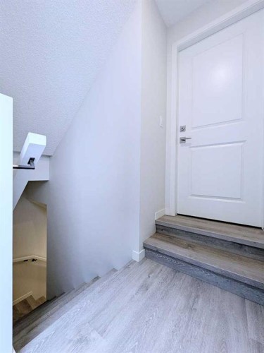 20 Iris Crescent, Okotoks, AB - Indoor Photo Showing Other Room