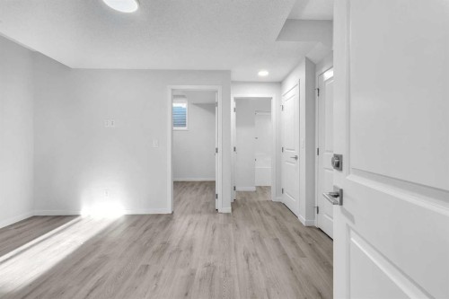 20 Iris Crescent, Okotoks, AB - Indoor Photo Showing Other Room