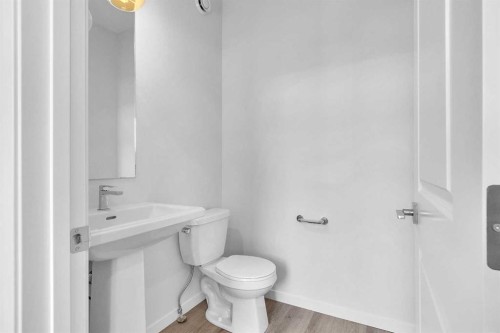 20 Iris Crescent, Okotoks, AB - Indoor Photo Showing Bathroom