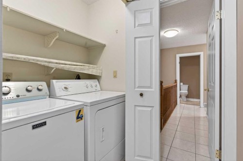 96 Norquay Heights Nw, Calgary, AB - Indoor Photo Showing Laundry Room