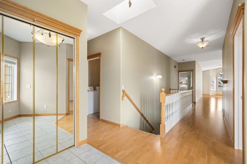 35 Scimitar Heath Nw, Calgary, AB - Indoor Photo Showing Other Room