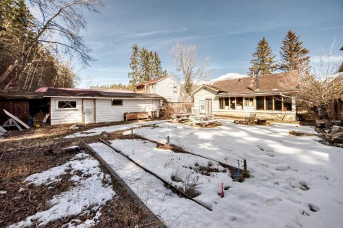 231 Three Sisters Drive, Canmore, AB - Outdoor