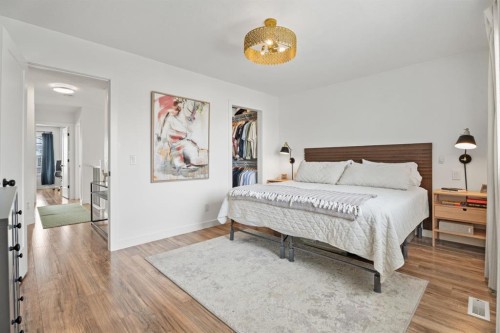 32 Chapalina Common Se, Calgary, AB - Indoor Photo Showing Bedroom