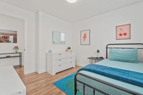 32 Chapalina Common Se, Calgary, AB - Indoor Photo Showing Bedroom