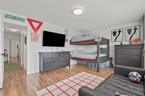 32 Chapalina Common Se, Calgary, AB - Indoor Photo Showing Bedroom