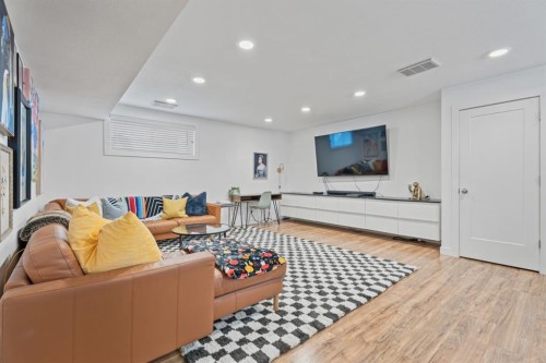 32 Chapalina Common Se, Calgary, AB - Indoor