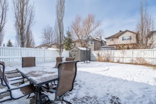 32 Chapalina Common Se, Calgary, AB - Outdoor