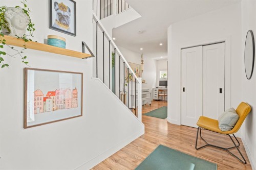 32 Chapalina Common Se, Calgary, AB - Indoor Photo Showing Other Room