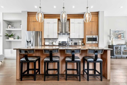 3736 44 Street Sw, Calgary, AB - Indoor Photo Showing Kitchen With Stainless Steel Kitchen With Upgraded Kitchen