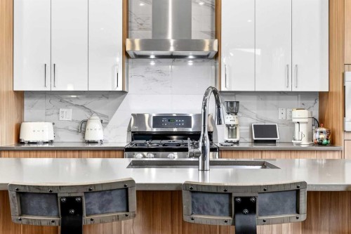3736 44 Street Sw, Calgary, AB - Indoor Photo Showing Kitchen With Double Sink With Upgraded Kitchen