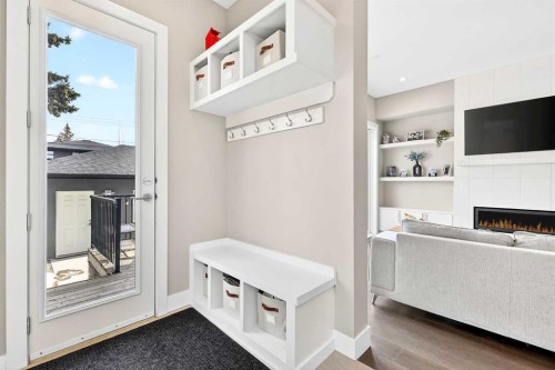 3736 44 Street Sw, Calgary, AB - Indoor Photo Showing Other Room