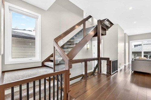 3736 44 Street Sw, Calgary, AB - Indoor Photo Showing Other Room