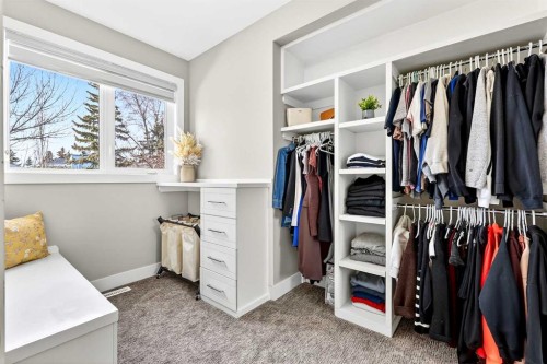 3736 44 Street Sw, Calgary, AB - Indoor With Storage