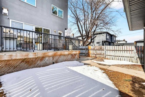 3736 44 Street Sw, Calgary, AB - Outdoor