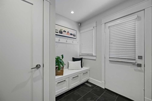 116 Bay View Drive Sw, Calgary, AB - Indoor