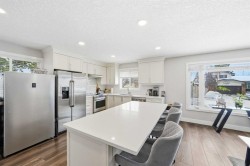 151 Templevale Place NE Calgary, AB T1Y 4V6