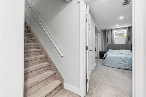 66 Royal Highland Road Nw, Calgary, AB - Indoor Photo Showing Other Room