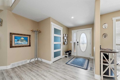 66 Royal Highland Road Nw, Calgary, AB - Indoor Photo Showing Other Room