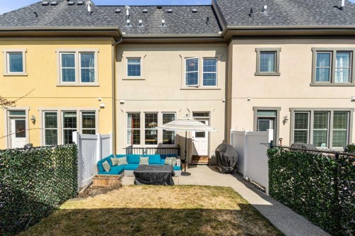 536 Quarry Park Boulevard Se, Calgary, AB - Outdoor