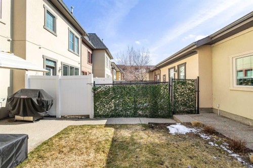 536 Quarry Park Boulevard Se, Calgary, AB - Outdoor With Exterior