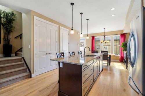 536 Quarry Park Boulevard Se, Calgary, AB - Indoor Photo Showing Kitchen With Upgraded Kitchen