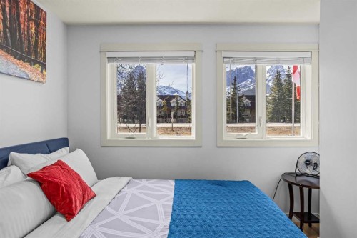 1-1406 2Nd Avenue, Canmore, AB - Indoor Photo Showing Bedroom