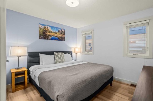 1-1406 2Nd Avenue, Canmore, AB - Indoor Photo Showing Bedroom