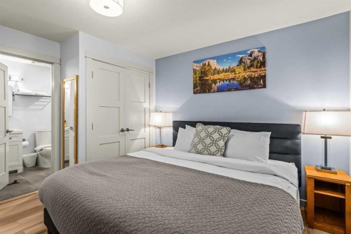 1-1406 2Nd Avenue, Canmore, AB - Indoor Photo Showing Bedroom